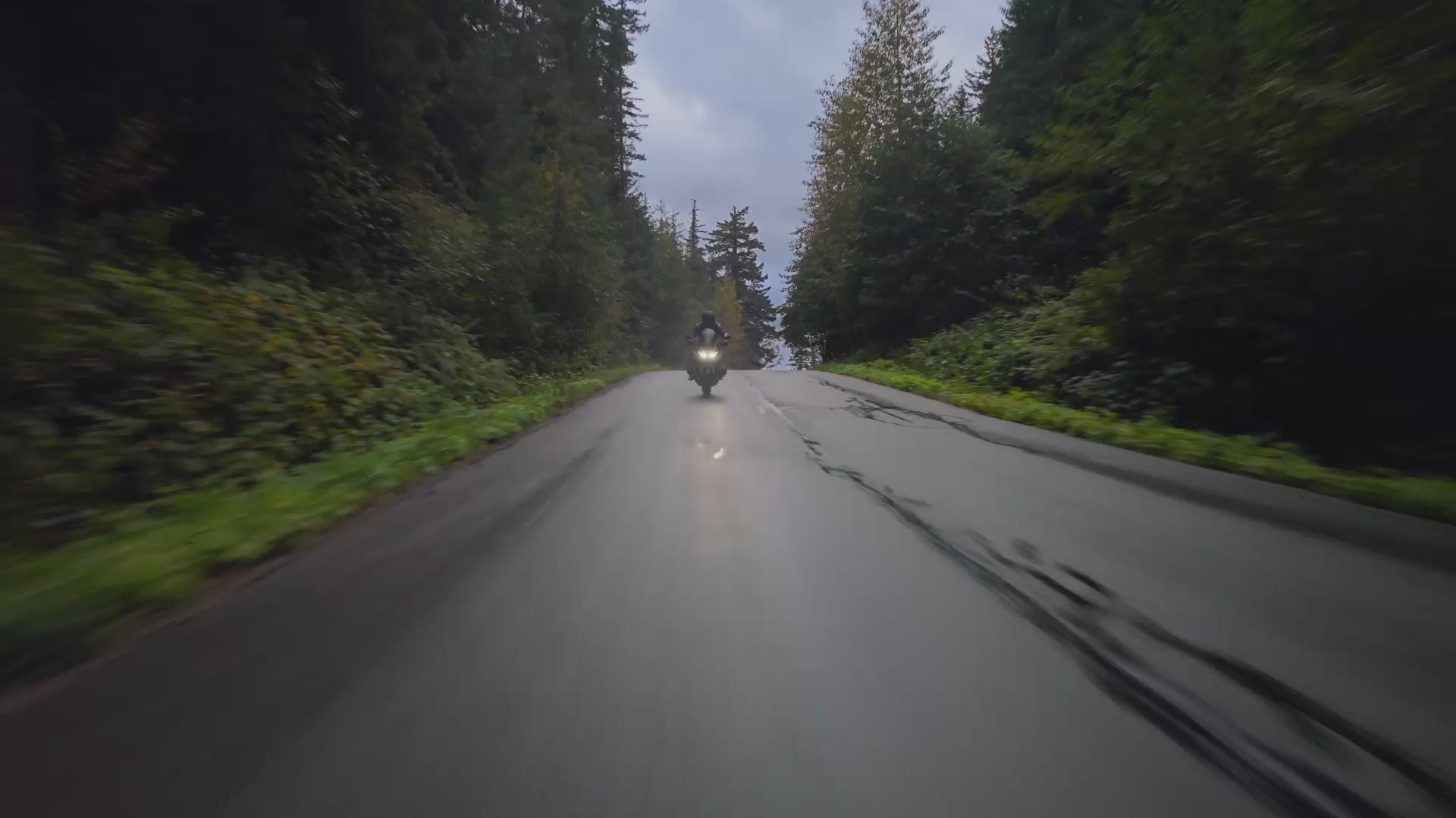 zūmo® XT3
4.7" Motorcycle Navigator video